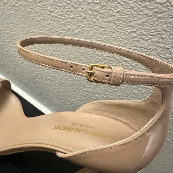 YSL AMBER SANDALS IN PATENT LEATHER
Nude - Picture 4 of 16